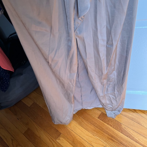 NWT BCBGMAXAZRIA Milania Chain Link Halter Maxi Dress, size 8 - Picture 7 of 8